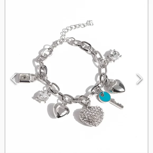 Charming Color White Bracelet Heart Key 🔑 ♥️ - Picture 2 of 2